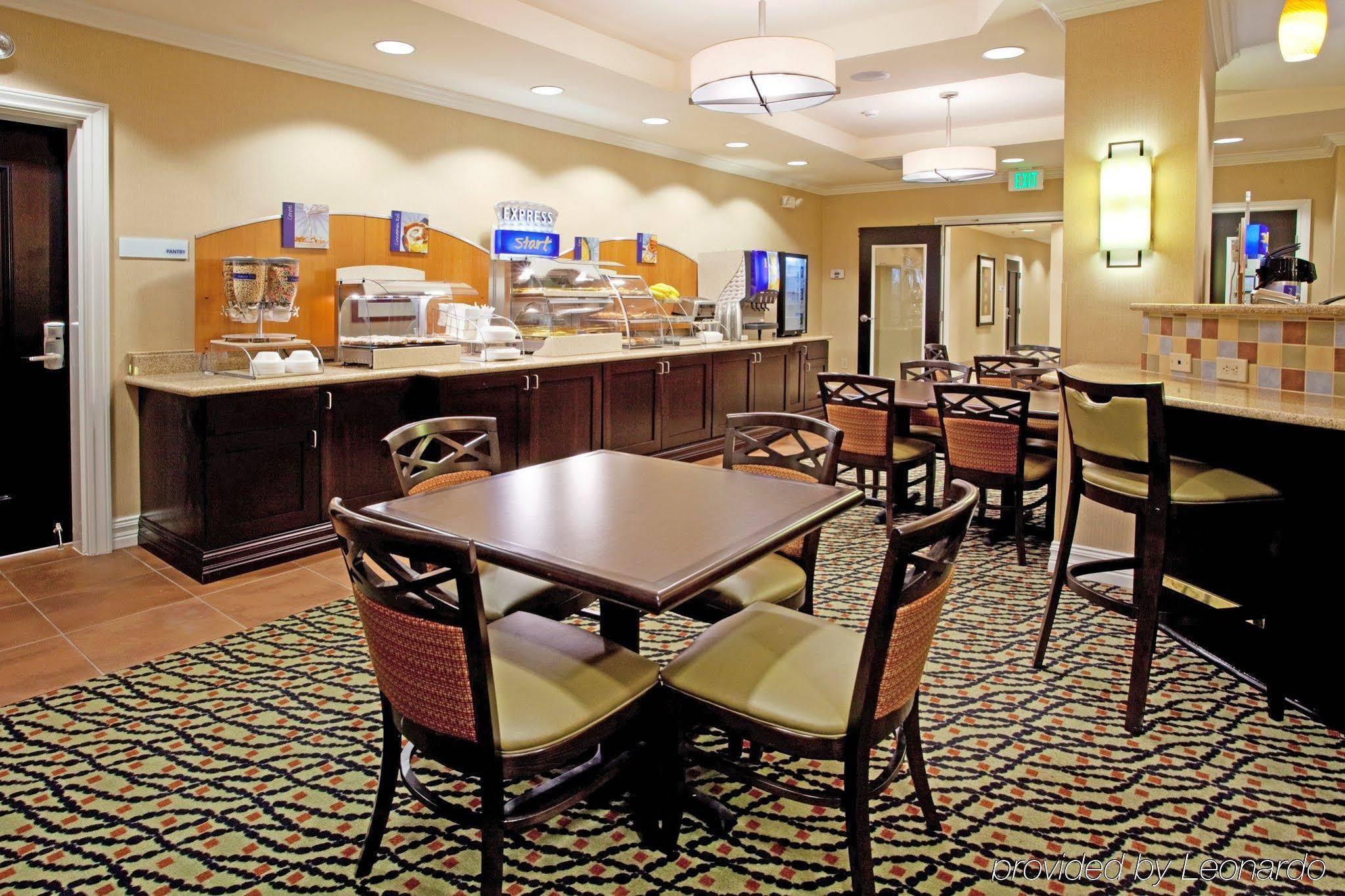 Holiday Inn Express And Suites Newberry By Ihg Exterior photo