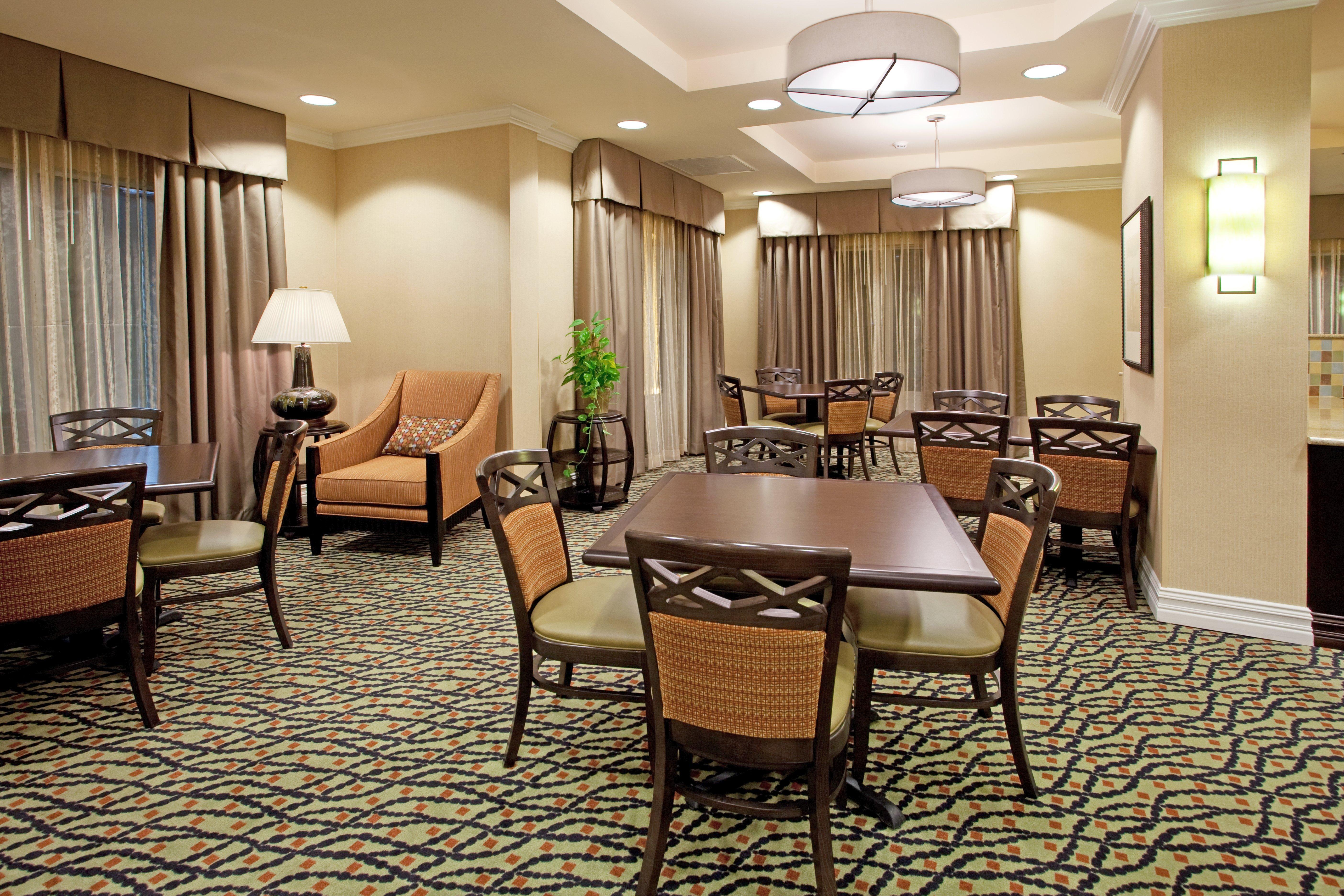 Holiday Inn Express And Suites Newberry By Ihg Exterior photo