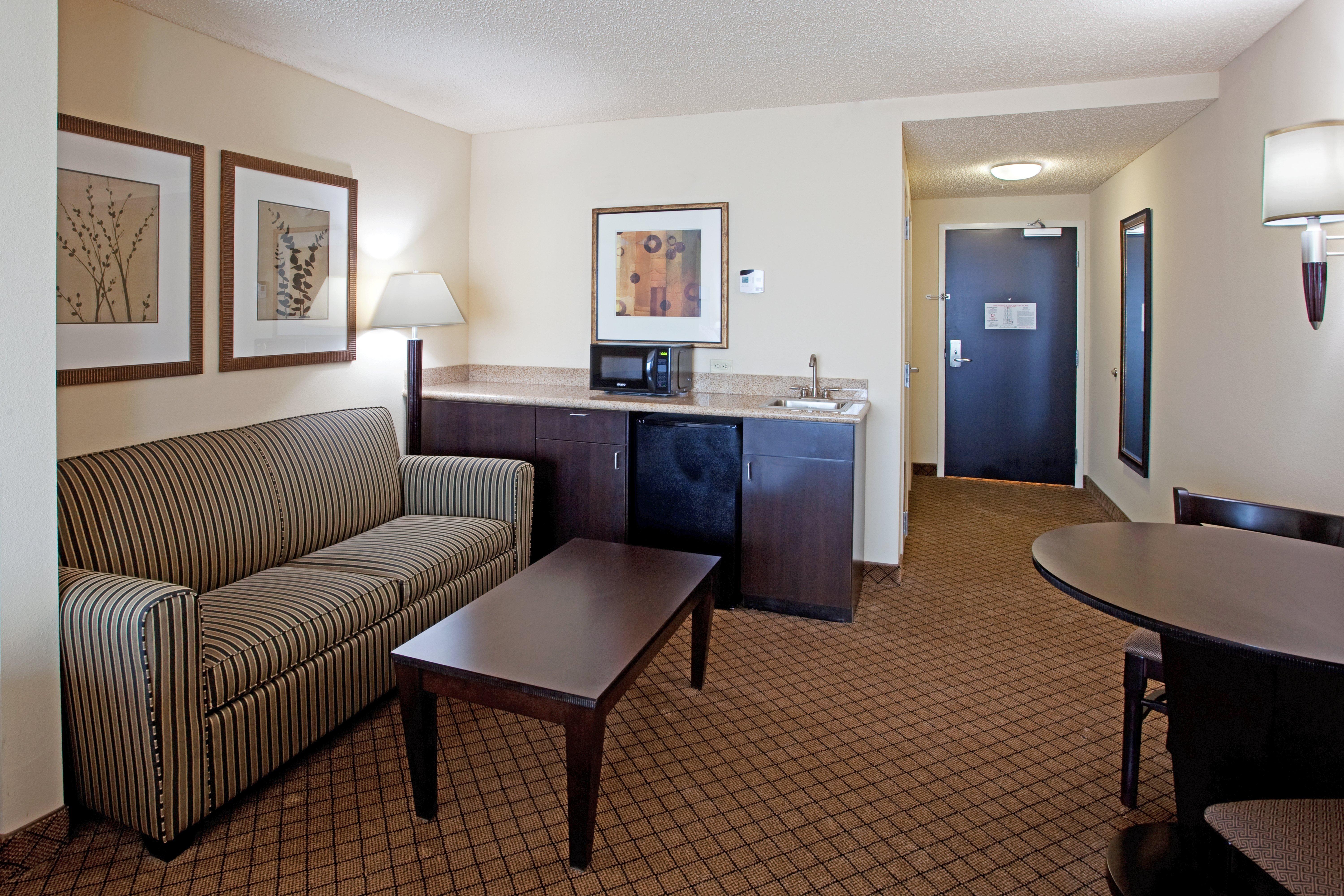 Holiday Inn Express And Suites Newberry By Ihg Room photo