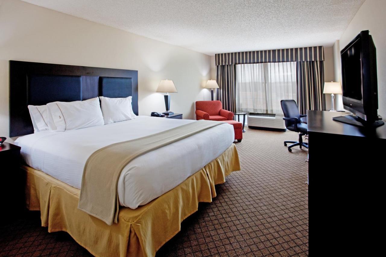Holiday Inn Express And Suites Newberry By Ihg Exterior photo